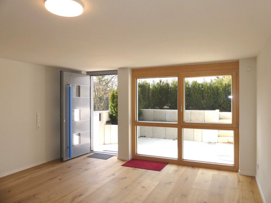 Heller Eingangsbereich Erdgeschosswohnung Ludwigsburg / Neckarweihingen