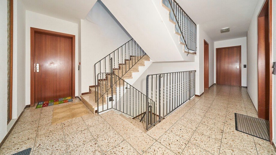 Treppenhaus Etagenwohnung Ingersheim / Kleiningersheim