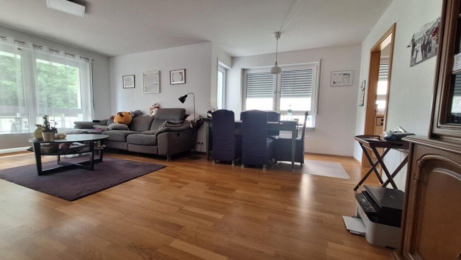 Bodentiefe Fenster und edles Holz f�r ein exklusives Wohngef�hl Erdgeschosswohnung Ludwigsburg