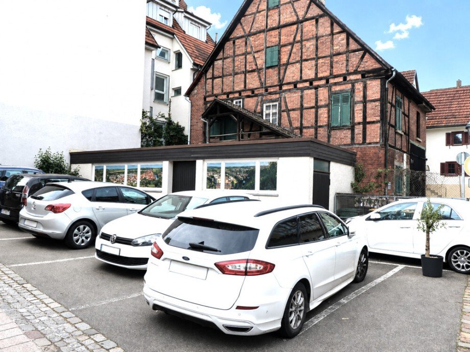 Au�enlager mit Stellpl�tzen Haus Besigheim