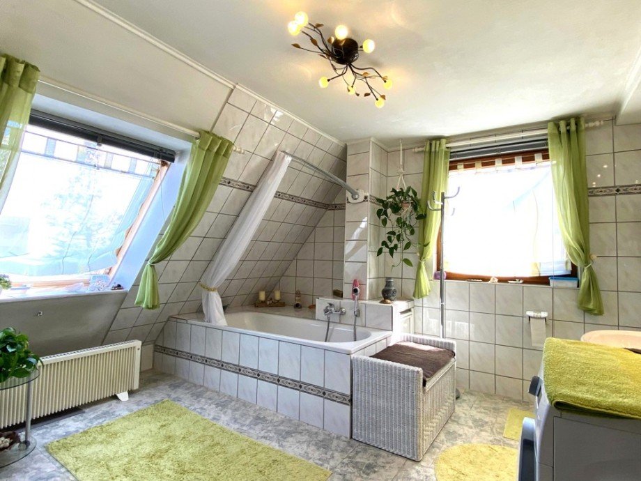 Whg. 1 im OG - Bad Zweifamilienhaus Oedheim / Degmarn