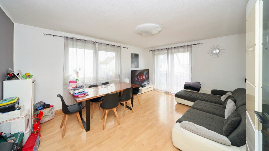 Wohn-Esszimmer Etagenwohnung M�glingen