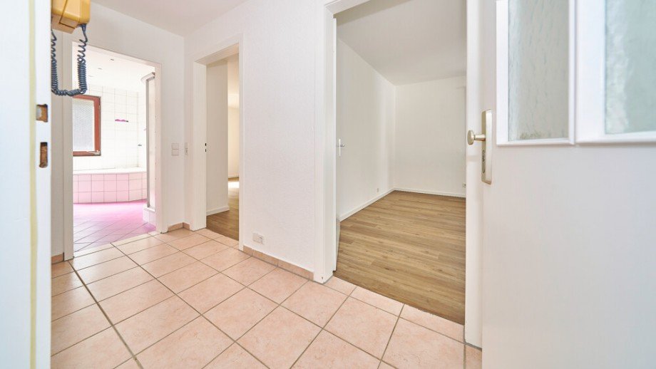 Flur EG Zweifamilienhaus Freiberg am Neckar / Beihingen