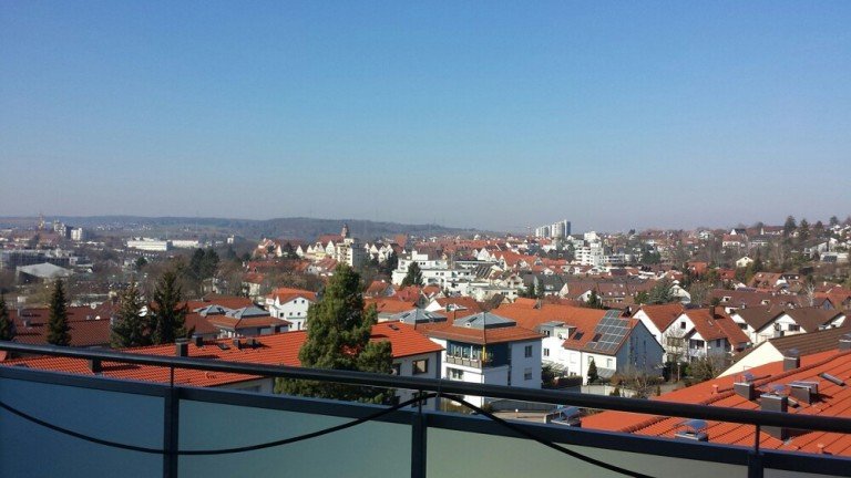Ausblick Leonberg Dachgeschosswohnung Helle 2-Zimmer-Dachgeschosswohnung mit Panoramablick �ber Leonberg