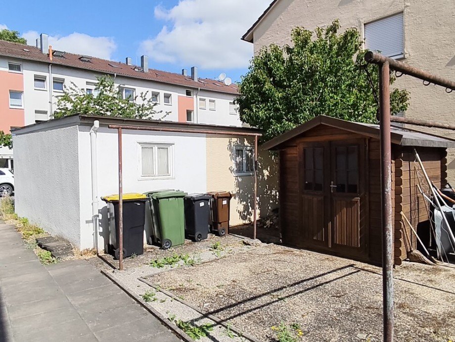 Garage und Gartenh�tte Doppelhaush�lfte Kornwestheim