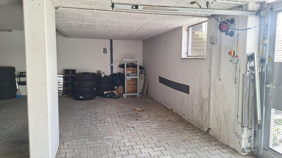 einfach entspannt - sicherer TG-Stellplatz mit direktem Zugang Etagenwohnung Affalterbach