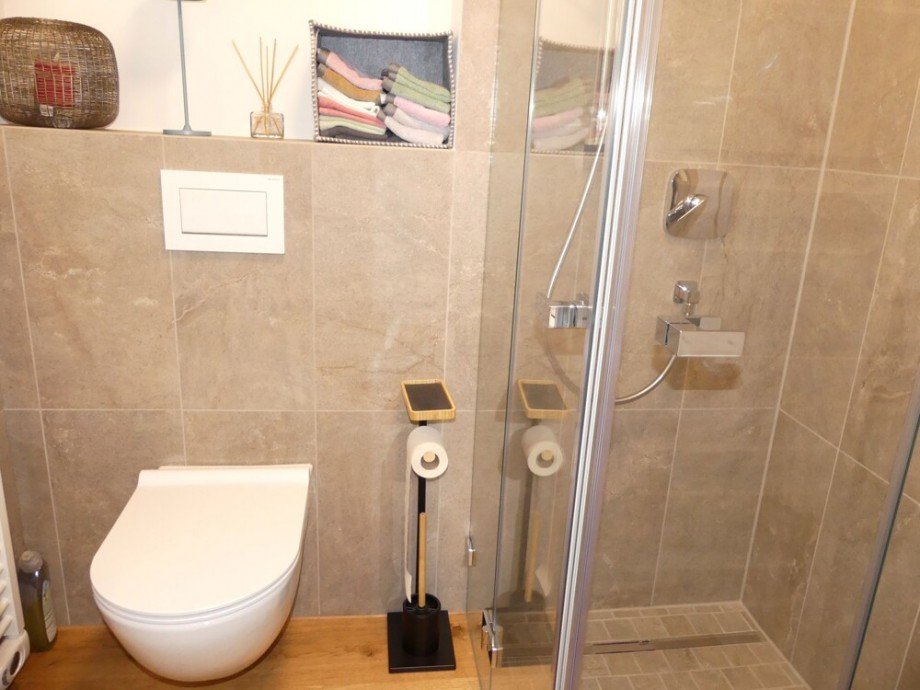 Teilm�biliertes Badezimmer Erdgeschosswohnung Ludwigsburg / Neckarweihingen