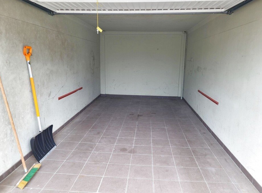 Garage_innen Reihenmittelhaus Neckarwestheim