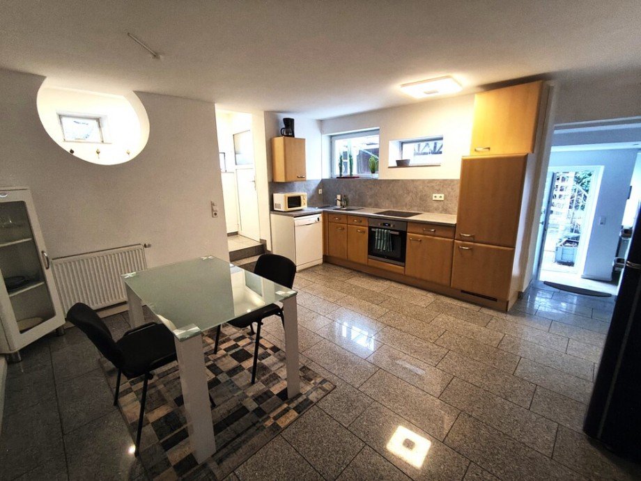 Wohn-Essraum UG Mehrfamilienhaus Ludwigsburg / Pflugfelden