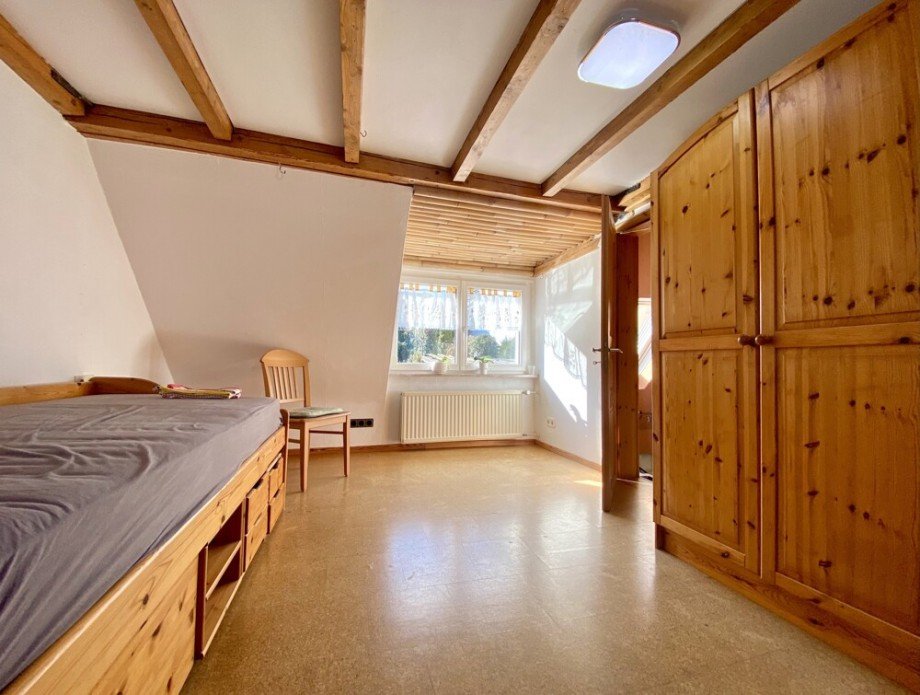 DG - ger�umiges Ki.-Zimmer - Teilansicht -2- Einfamilienhaus Aspach