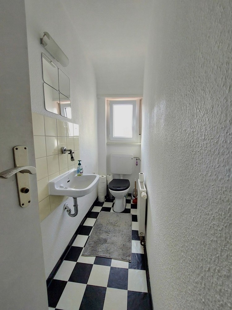 DG Separates WC Haus Remseck am Neckar