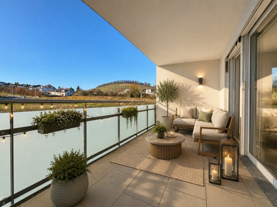 Gro�er Balkon - virtuell m�blierte Darstellung Etagenwohnung Beilstein / Schmidhausen